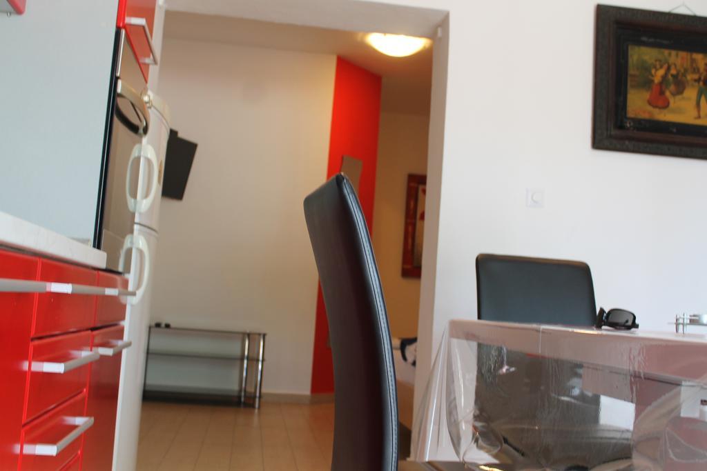 Apartments Roko Kolinda ビビニェ エクステリア 写真