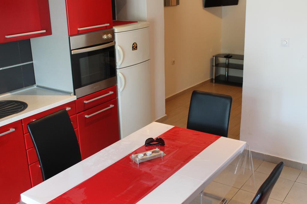 Apartments Roko Kolinda ビビニェ エクステリア 写真